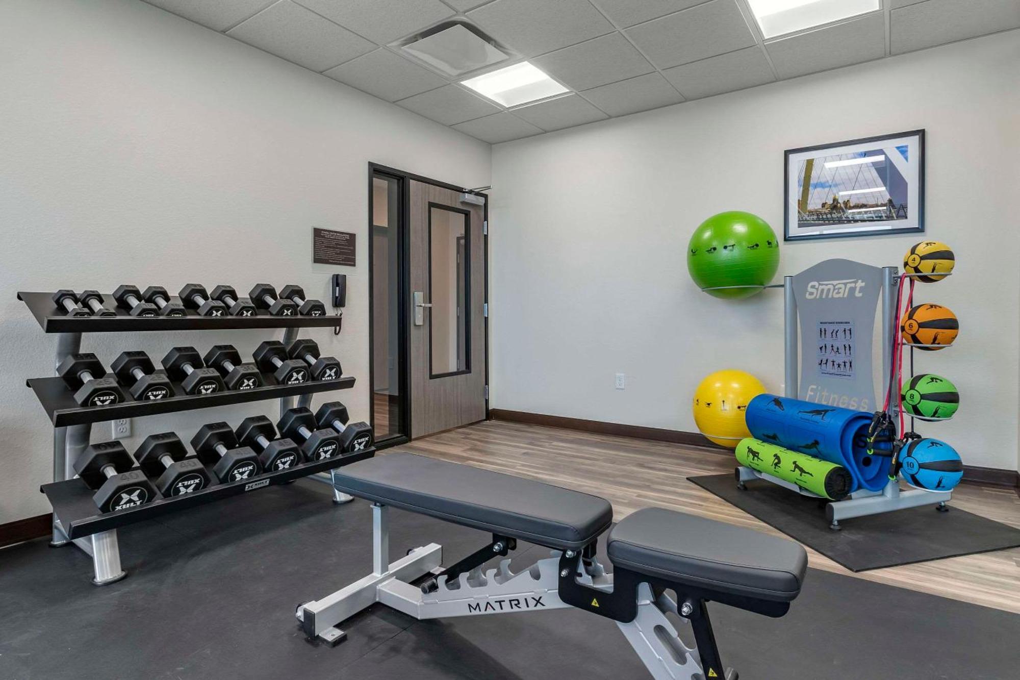 Franklin  Sleep Inn & Suites Milwaukee-Franklin מראה חיצוני תמונה