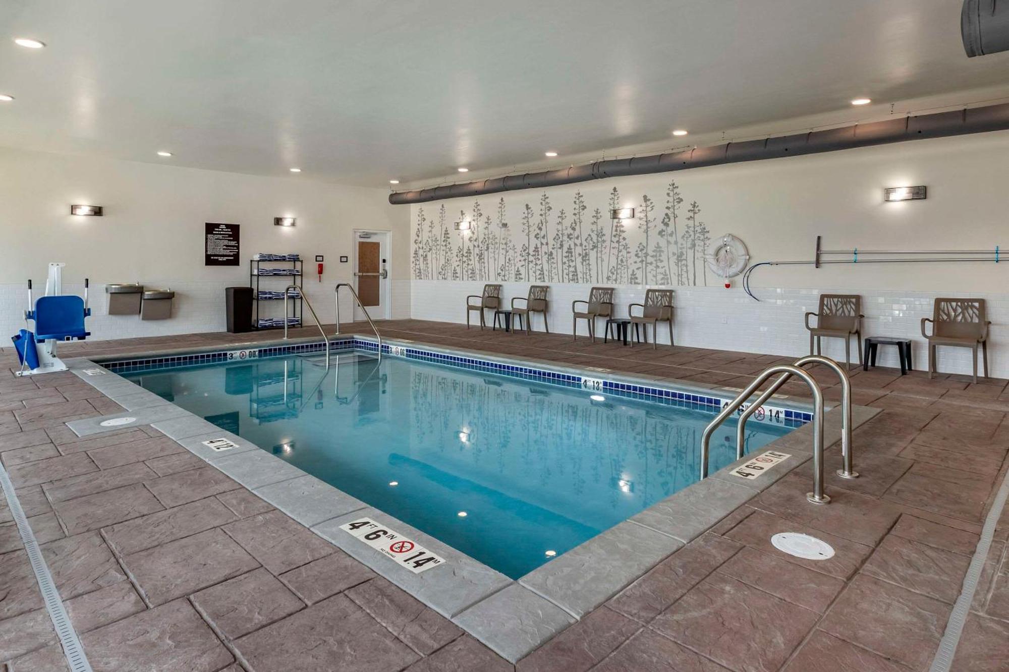Franklin  Sleep Inn & Suites Milwaukee-Franklin מראה חיצוני תמונה