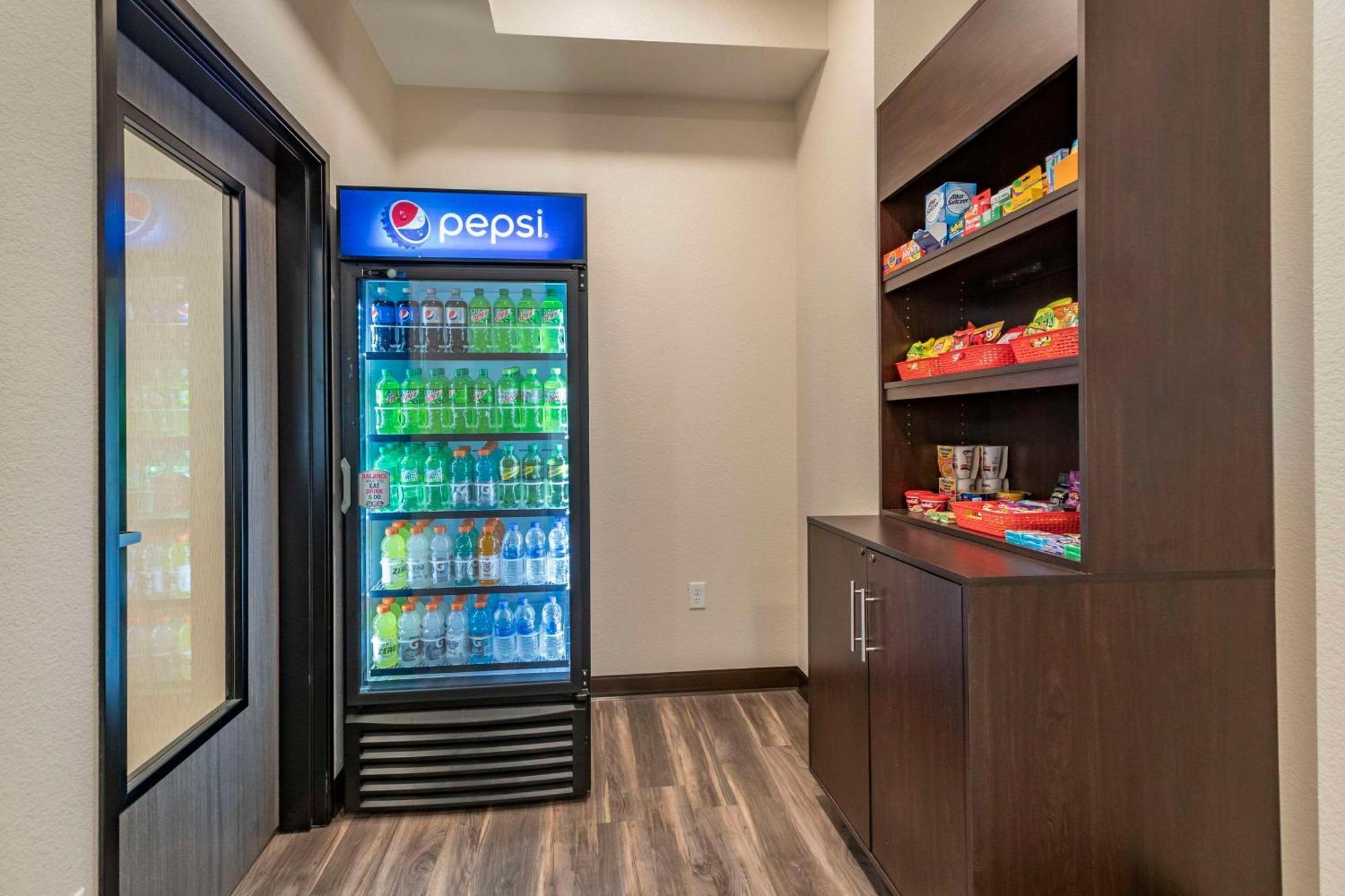Franklin  Sleep Inn & Suites Milwaukee-Franklin מראה חיצוני תמונה