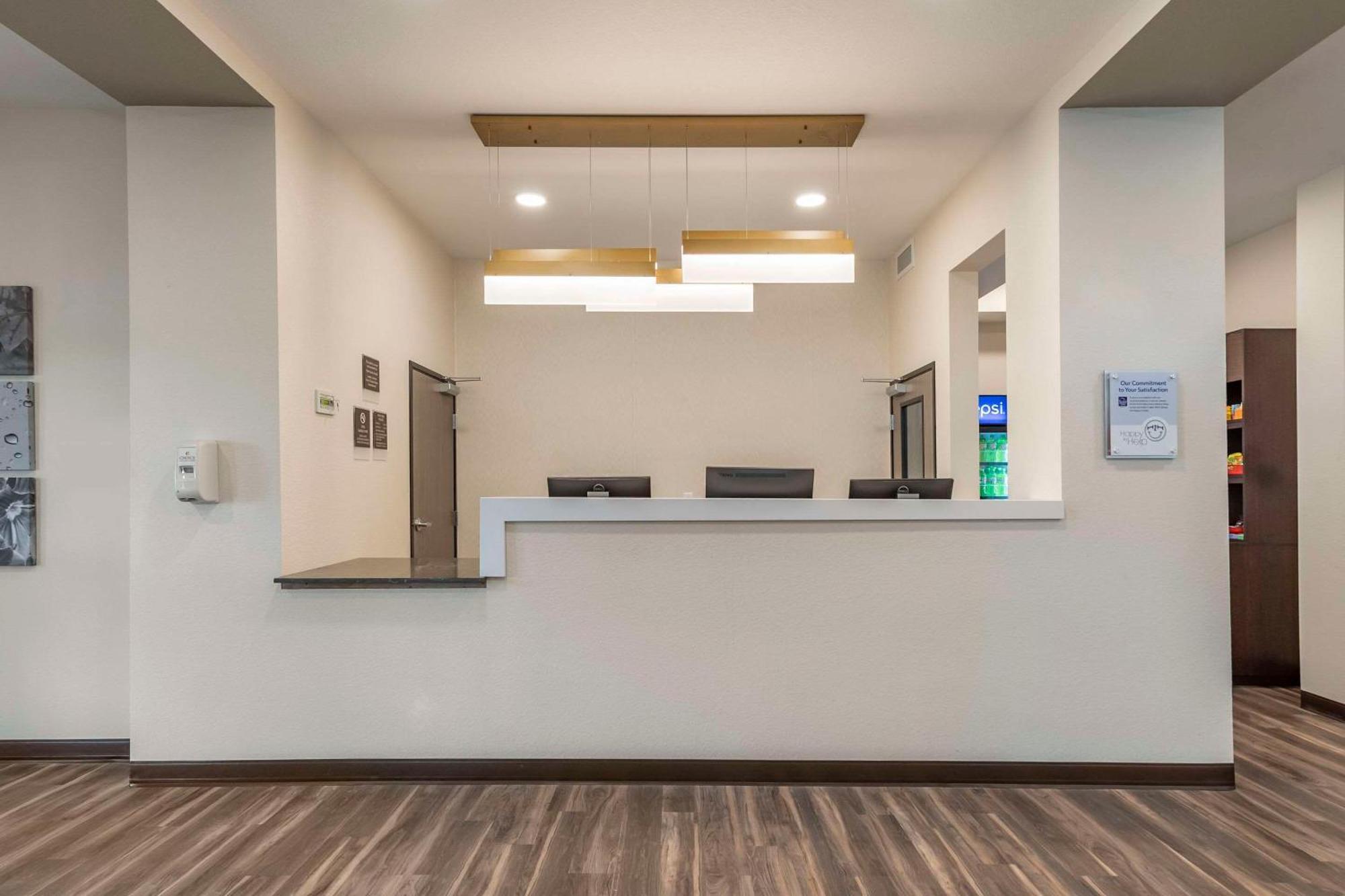 Franklin  Sleep Inn & Suites Milwaukee-Franklin מראה חיצוני תמונה